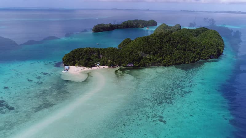 4k航拍加罗林群岛西端帛琉岛旅游风光视频素材