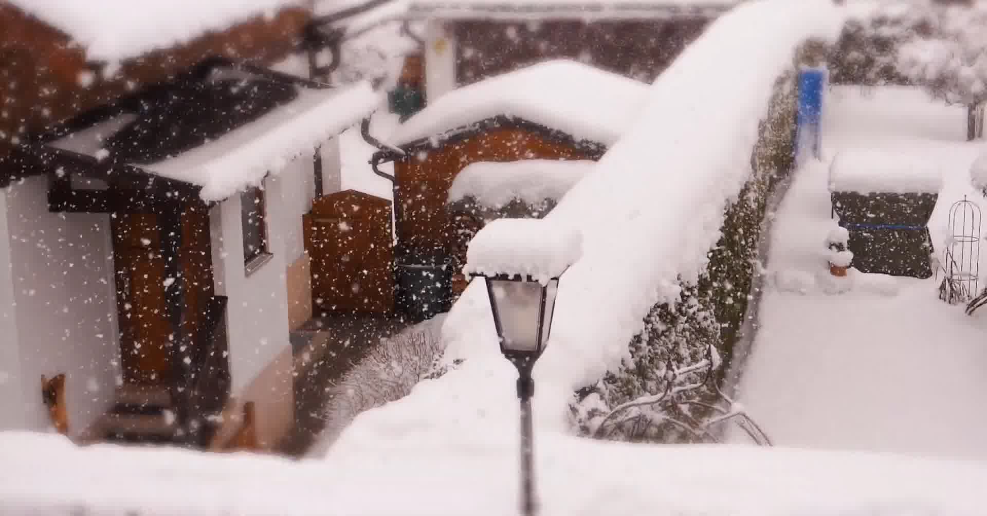 唯美雪景下雪慢速视频素材