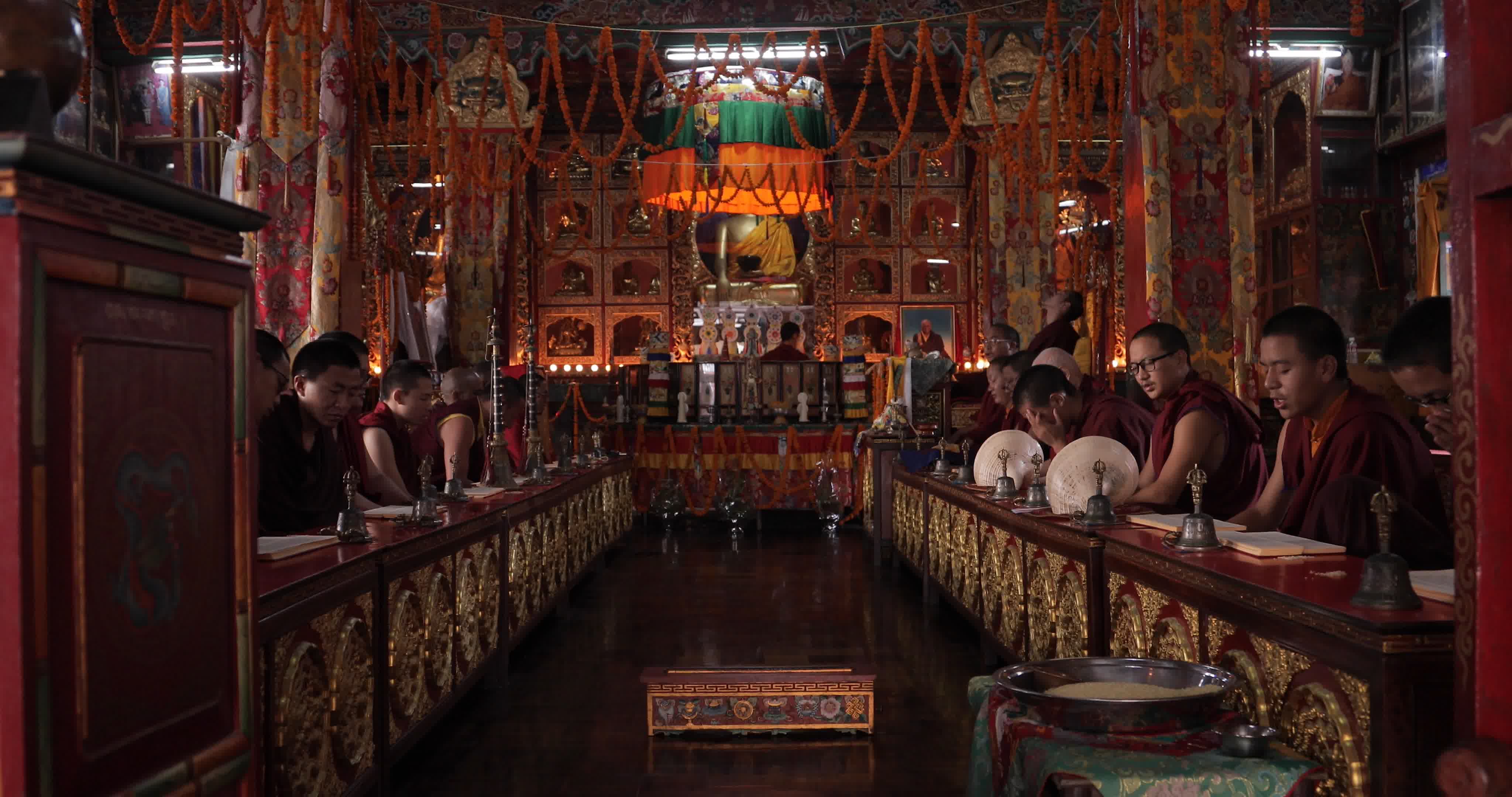 藏传佛教，为藏族人民心中唯一的信仰留下了一片乐土__凤凰网