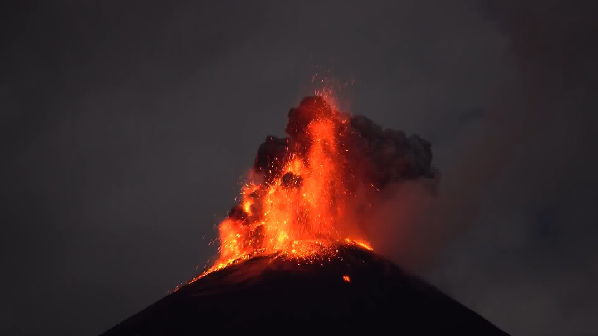 凌點網搜索到174個與火山爆發岩漿相關的視頻素材作品正版商用高清