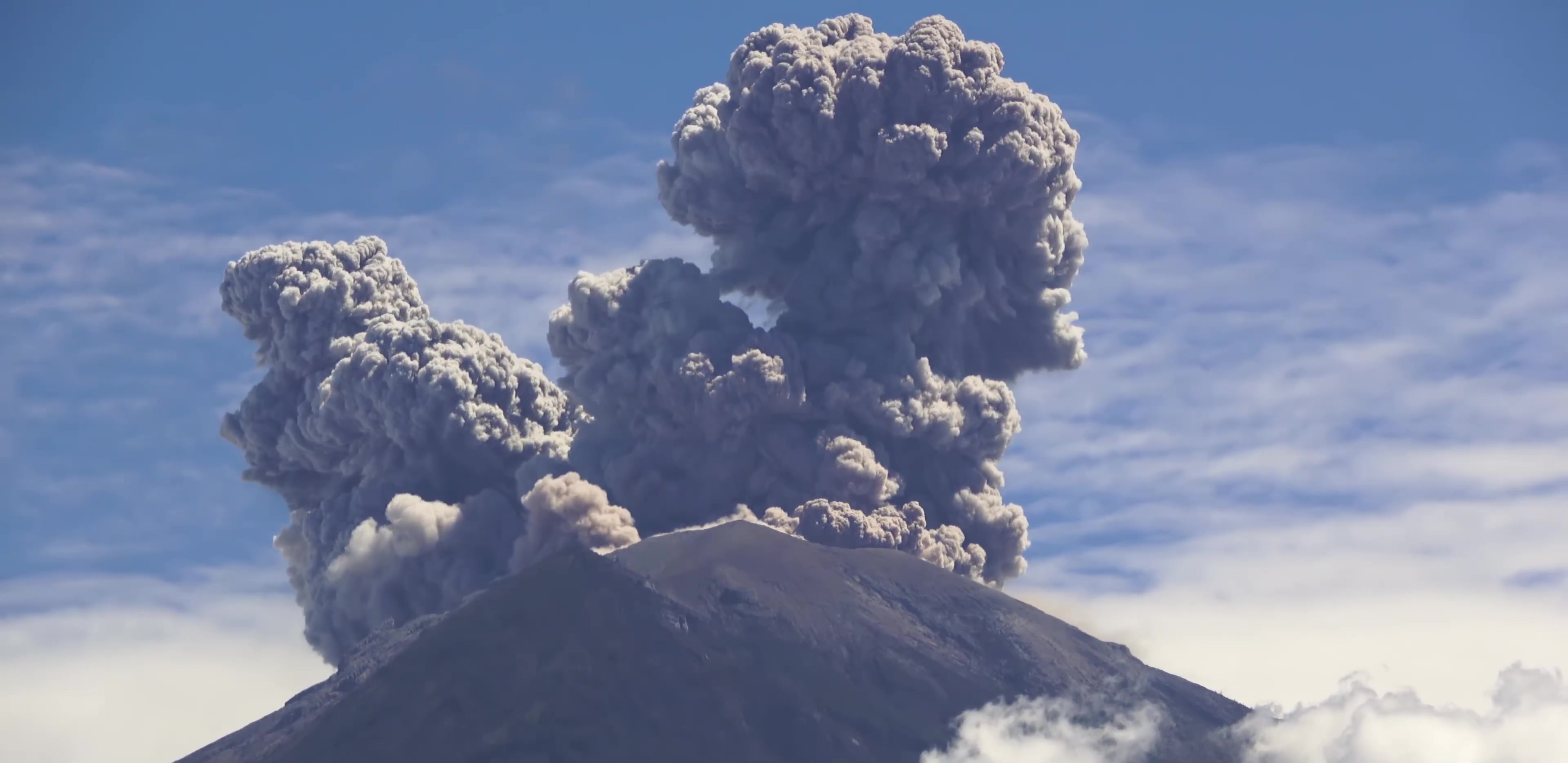 火山喷发视频素材-火山喷发实拍高清素材-凌点视频素材网