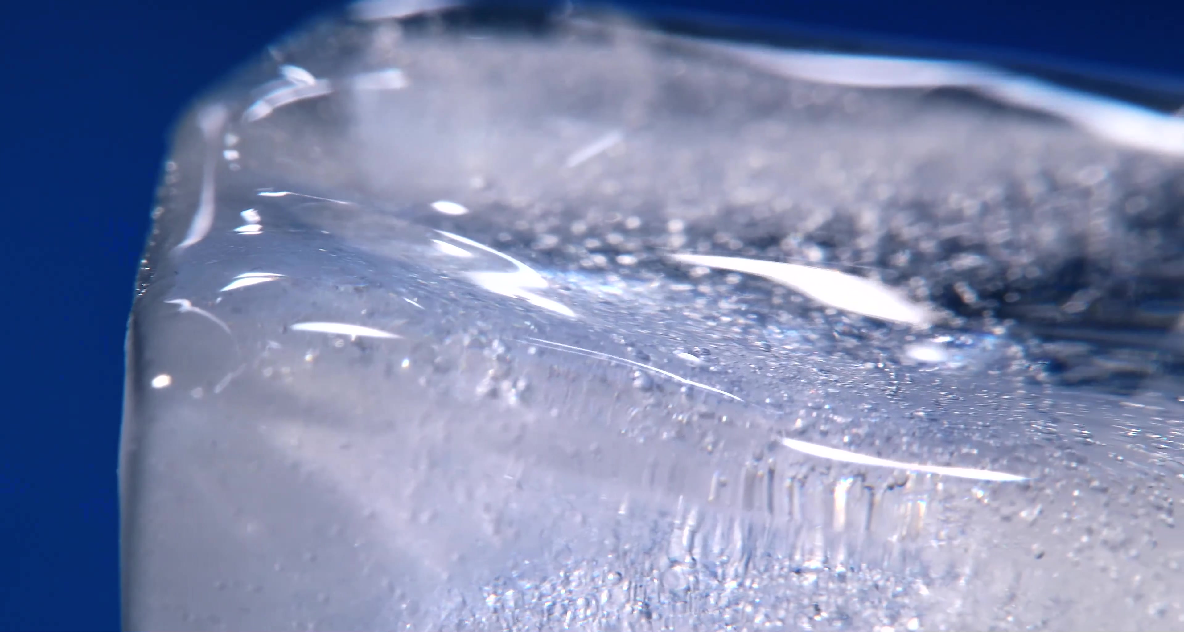 已融化出水的冰块特写摄影高清jpg图片免费下载_编号venhddpgv_图精灵