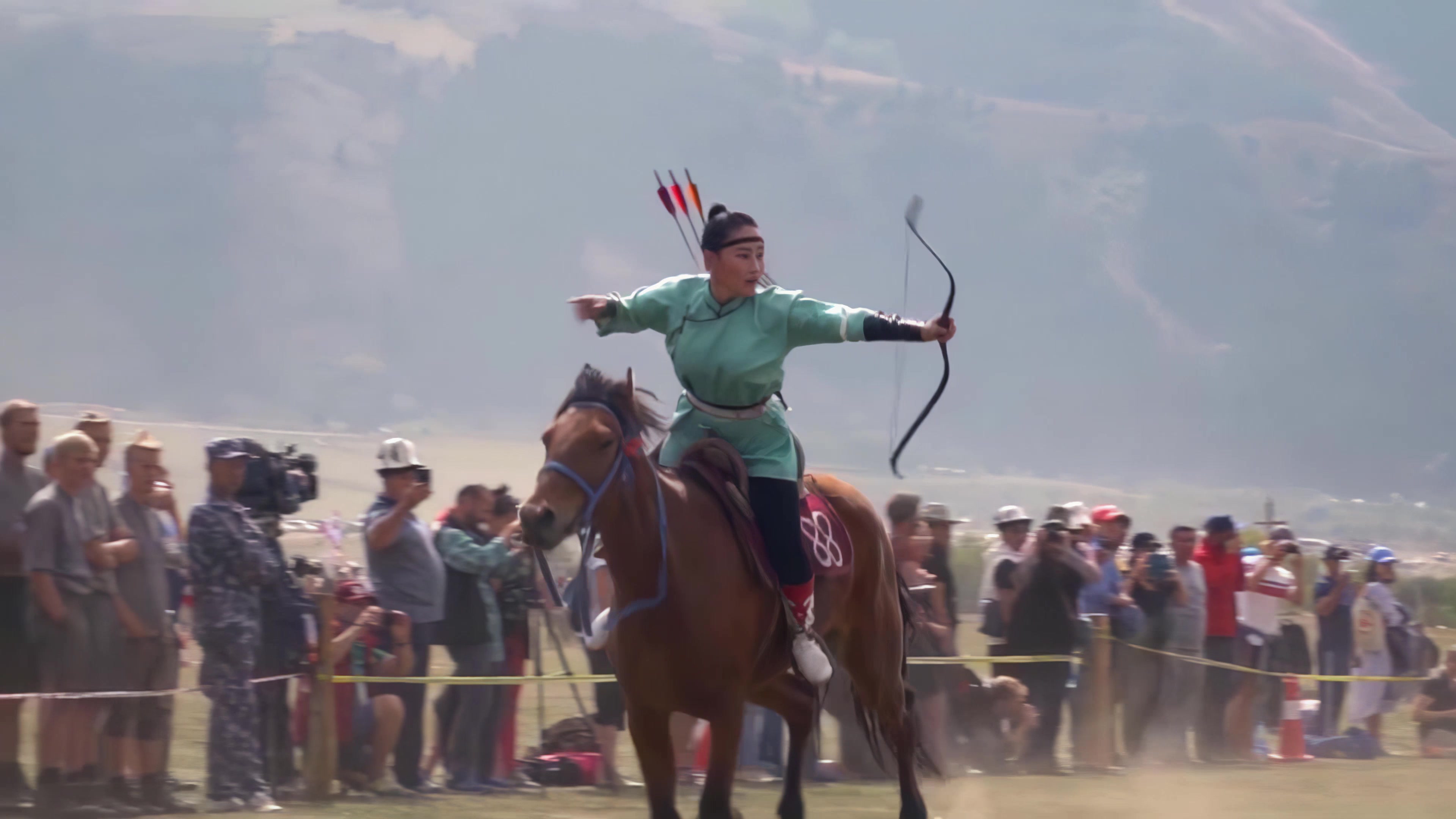 陆军国际运动会在蒙古举行 各国战马草原竞技