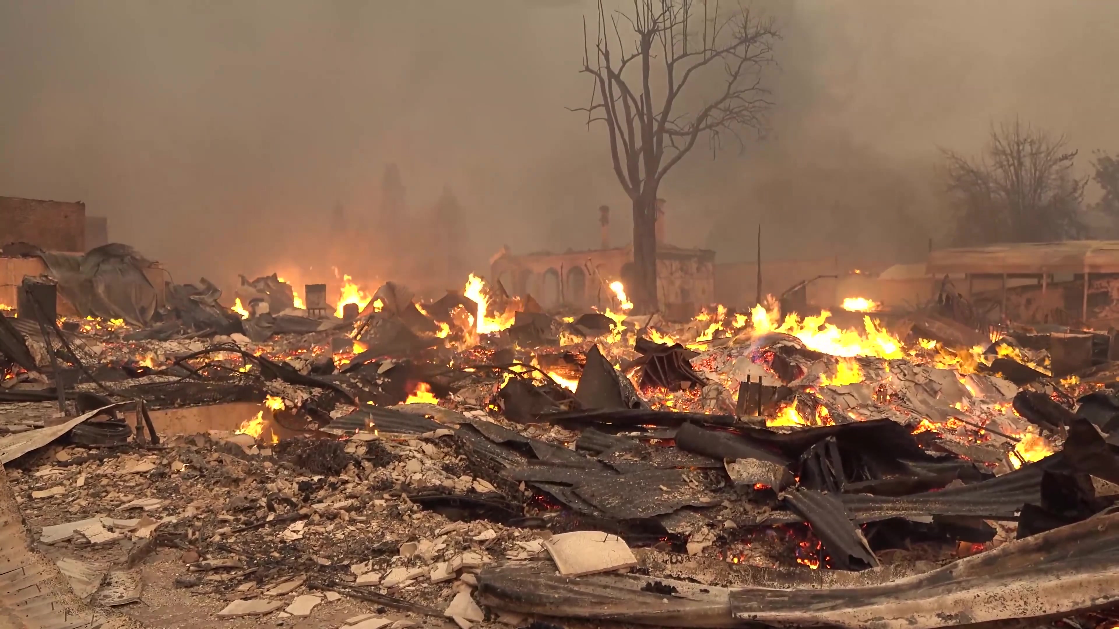 火烧山森林火灾森林大火美国灾难视频素材