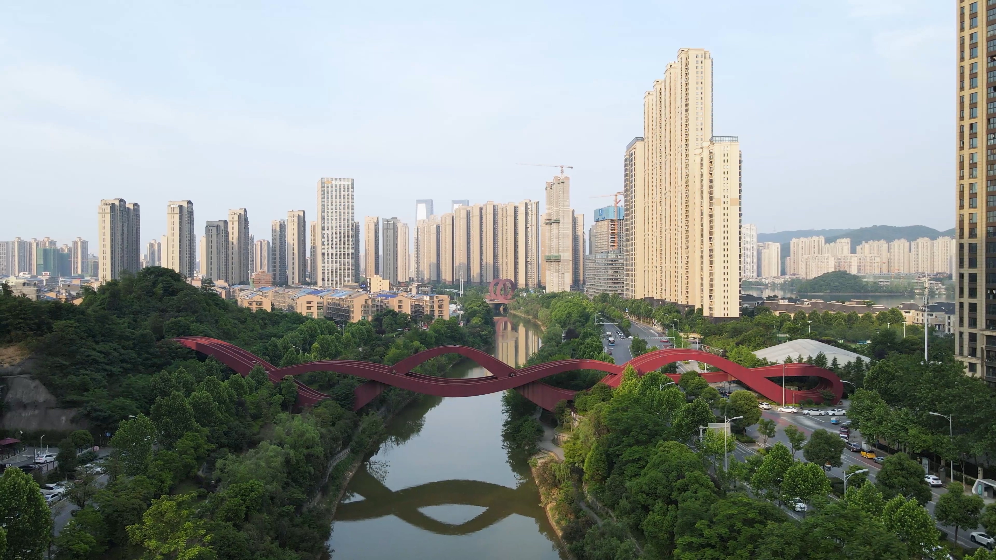 4k最全长沙梅溪湖中国结桥步行桥航拍视频素材